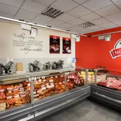 Wędliny i mięsa z tradycją, tworzone z pasją. Sprawdź ranking najlepszych sklepów mięsnych online w Polsce i odkryj smak rodzinnej firmy.
