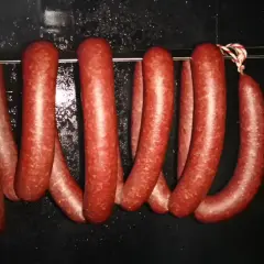 Jak zrobić kiełbasę z baraniny i wieprzowiny – prosta receptura krok po kroku