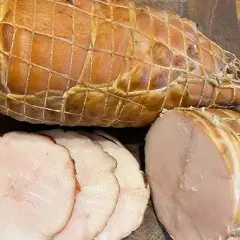 Przepis na szynkę drobiową, która zachwyci smakiem i jakością