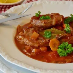 Jak przyprawić wołowinę do pieczenia: 10 sprawdzonych porad