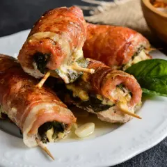 Ile piec roladki ze schabu, aby były soczyste i pyszne?