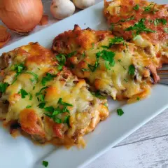 Jak zrobić schab z pieczarkami - prosty przepis na pyszne danie