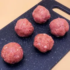 Pulpety drobiowe kcal – ile kalorii mają i jak je przygotować zdrowo?