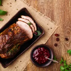 Jakie przyprawy do karkówki pieczonej w rękawie, aby zachwycić smakiem?