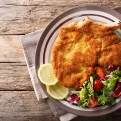 Jak smacznie przygotować schab z kością - przepisy i porady kulinarne
