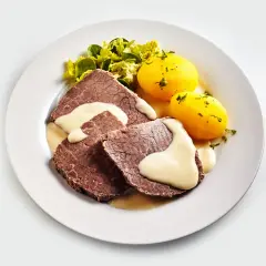 Idealne sosy do cielęciny, które podkreślą jej smak i aromat