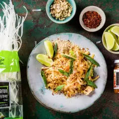 Pyszny pad thai z wołowiną, który zaskoczy Twoje kubki smakowe
