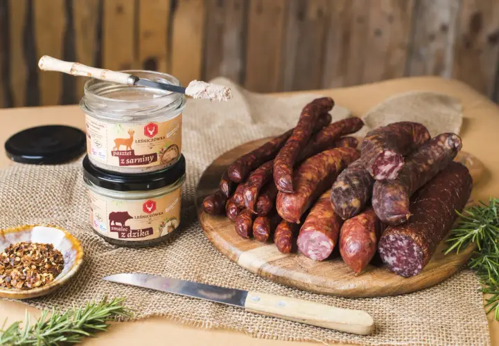 Ile kosztuje kilogram dziczyzny? Ceny dzika, jelenia i sarny