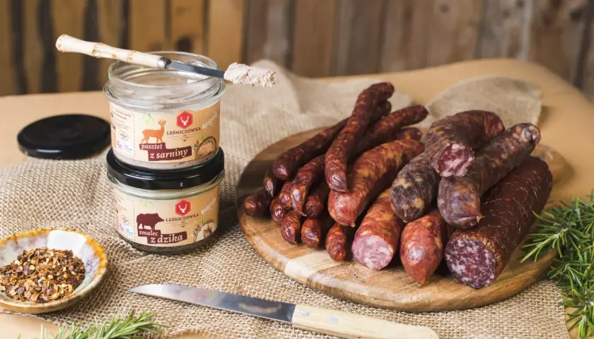Ile kosztuje kilogram dziczyzny? Ceny dzika, jelenia i sarny