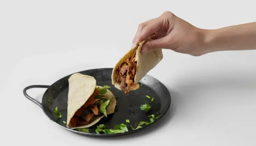 Ile kalorii ma kebab w tortilli? Zaskakujące liczby, które musisz znać!