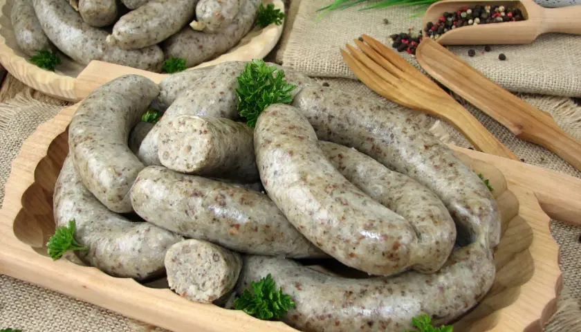 Jak przyrządzić białą kaszankę - prosty przepis na smaczne danie