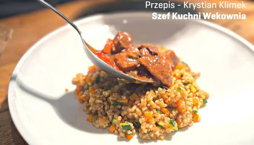 Jak idealnie przygotować dziczyznę do pieczenia? Sprawdzone sposoby na pyszne mięso