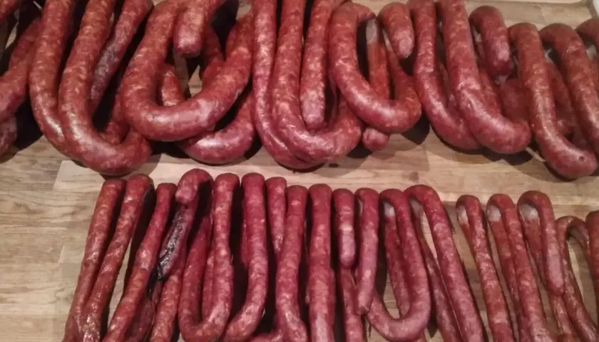 Jak przygotować idealną kiełbasę wiejską - sprawdzony przepis krok po kroku