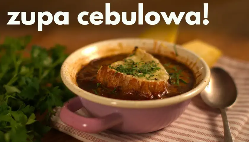Jakie przyprawy do zupy cebulowej, aby uniknąć mdłego smaku?