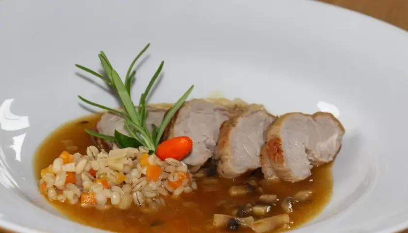 Jak zrobić schab cielęcy, aby był soczysty i pełen smaku