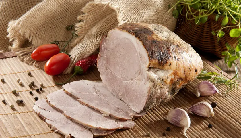 Jak idealnie przygotować wieprzowinę długo pieczoną w niskiej temperaturze