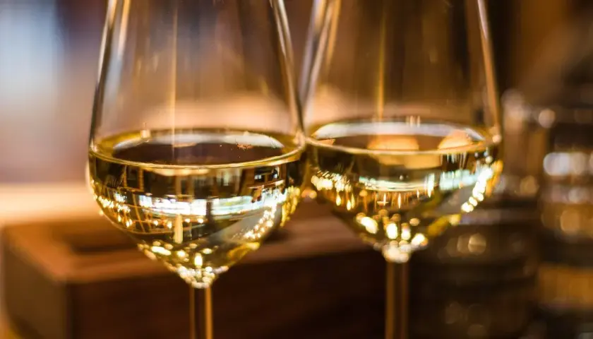 Jakie wino do cielęciny? Odkryj idealne parowanie dla potraw