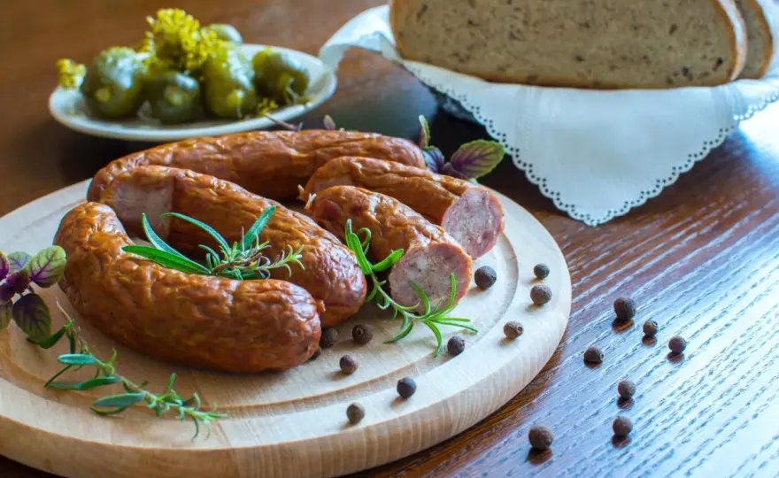 Ile metrów jelit na 10 kg kiełbasy? Oblicz dokładnie potrzebne ilości