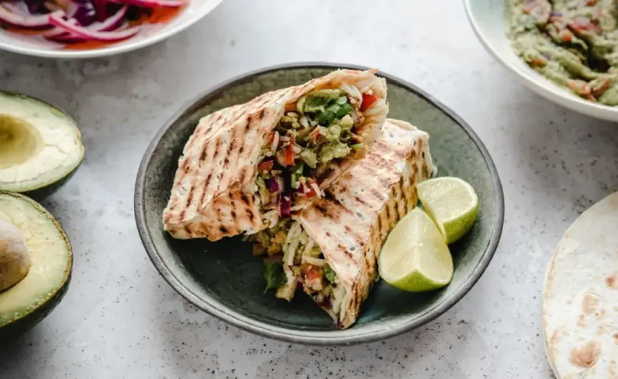 Pyszne burrito z szarpaną wieprzowiną – proste przepisy i porady