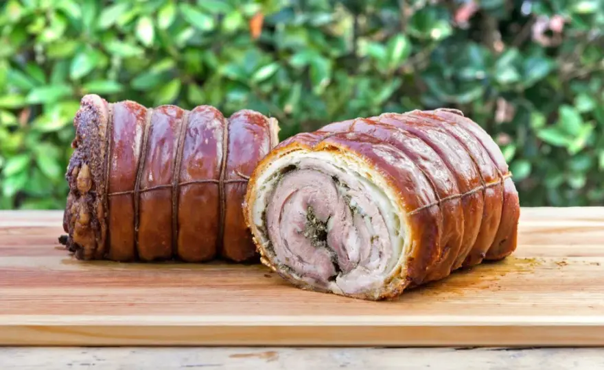 Porchetta - Jak upiec idealną, chrupiącą i soczystą w domu?