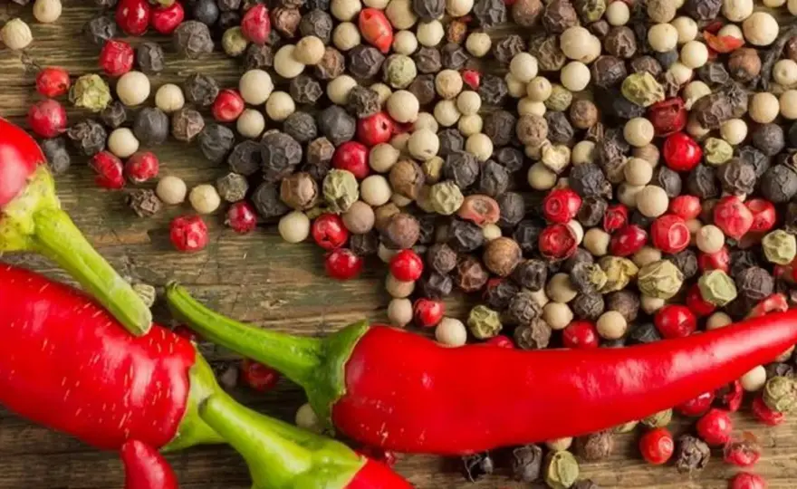 Ostra papryczka chili - Wsparcie w odchudzaniu czy mit?