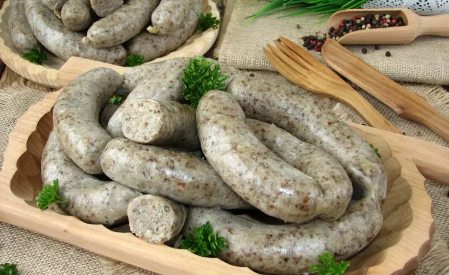 Jak przyrządzić białą kaszankę - prosty przepis na smaczne danie