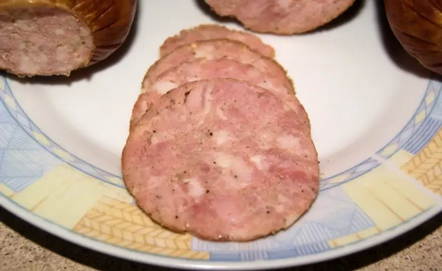 Jak przygotować kiełbasę grubą wędzoną - sekrety idealnego smaku