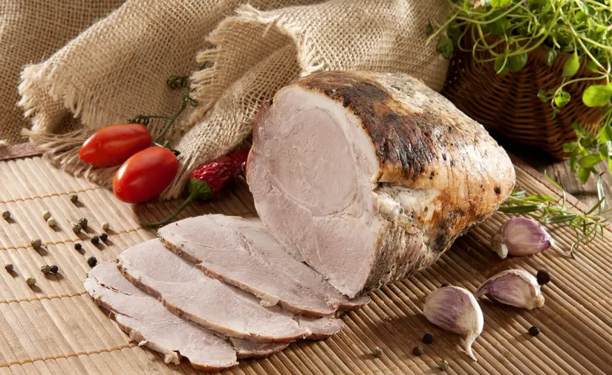 Jak idealnie przygotować wieprzowinę długo pieczoną w niskiej temperaturze