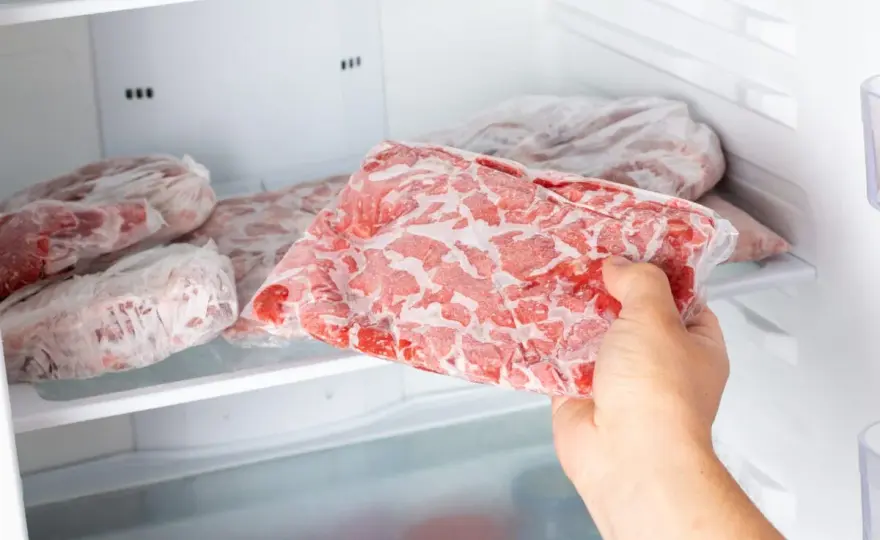 Mrożenie karkówki - Jak uniknąć jełczenia i zachować smak?