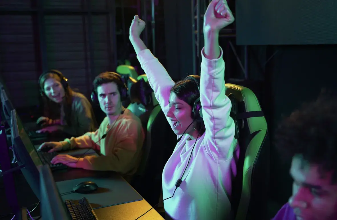 Dlaczego e-sport stał się jedną z najszybciej rosnących gałęzi cyfrowej rozrywki