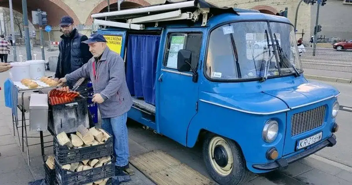 Zdjęcie Kiełbasa z Nyski w Krakowie - historia, miejsca i smak, którego nie zapomnisz